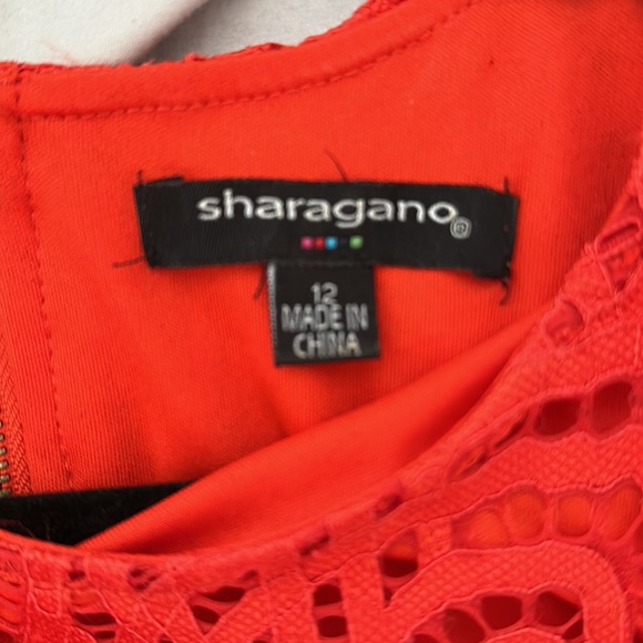 Sharagamo mid length, sheath, dress with cap sleeves and lace overlay detail - Picture 3 of 5